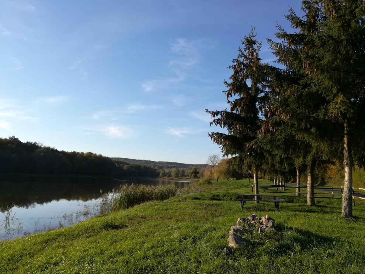 Kisrejtek Apartmanház Lispeszentadorján Exterior foto